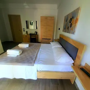 Lungomare Private Apartahotel Vlorë